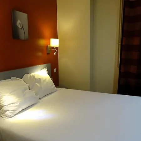 Hipotel Belgrand Edith Piaf-3
